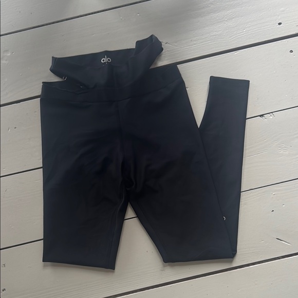 Alo Black Leggings - Picture 5 of 6